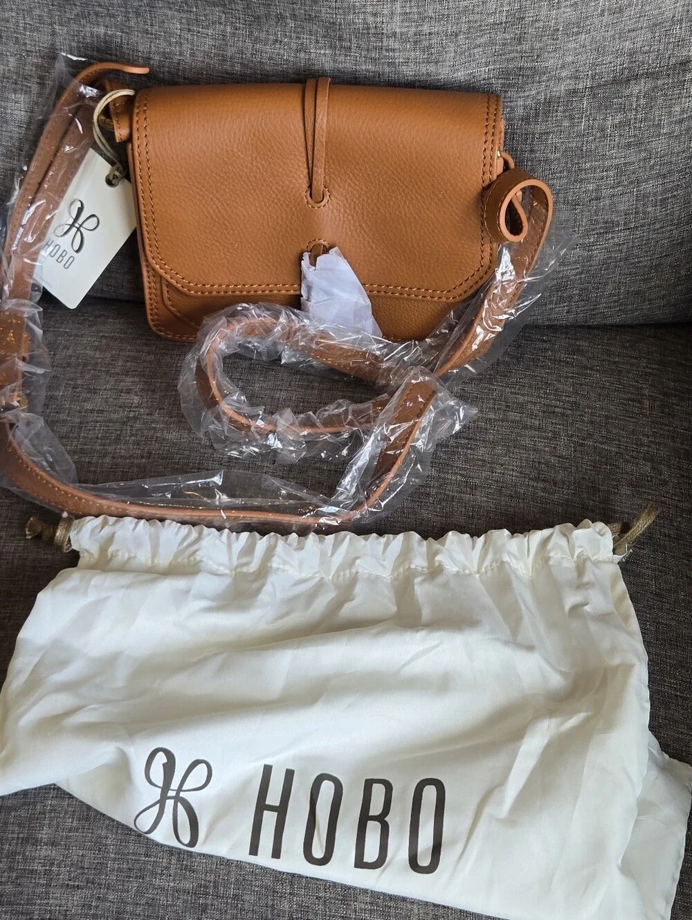 NEW HOBO women's eden small crossbody bag in warm honey